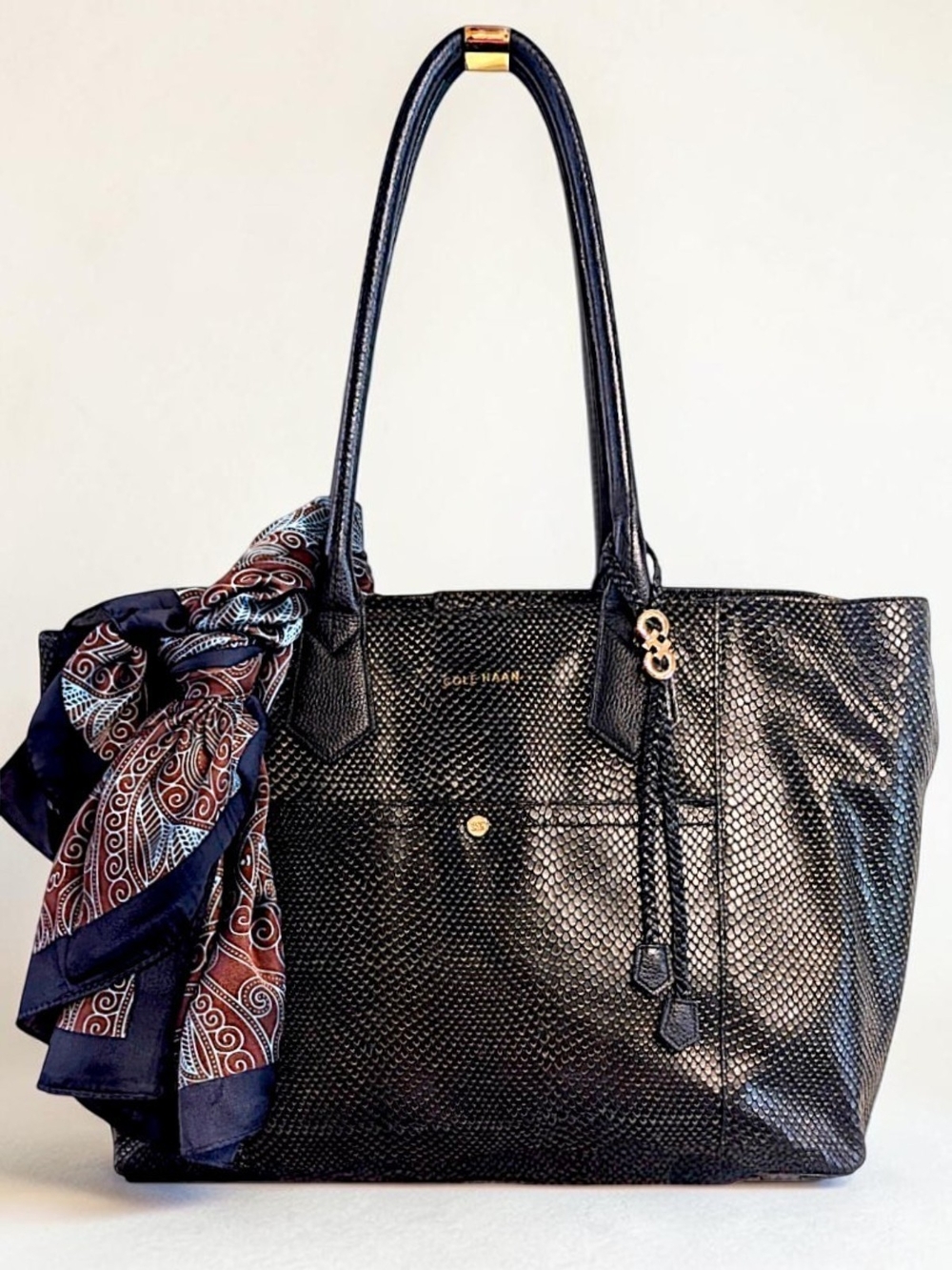 👜 Cole Haan Classic Black Textured Leather Tote W/ Tassel And Tons Of Room!